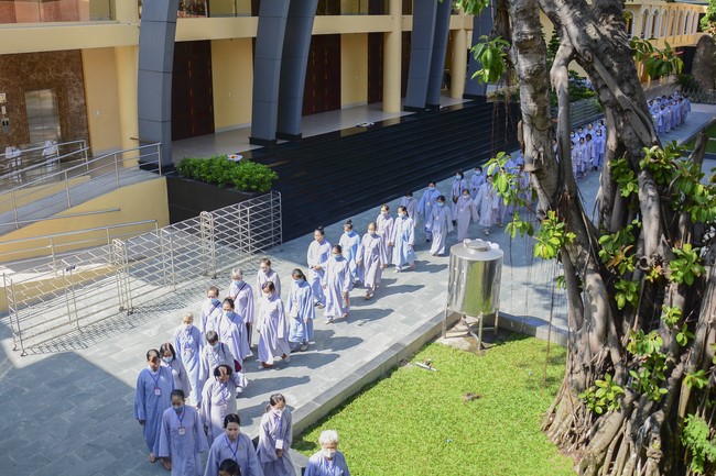 Dharma Talk “Peaceful place to stop ” – The 96th Seven-Day Retreat